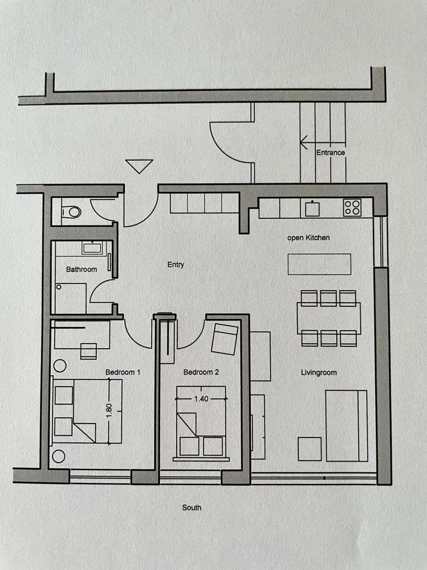Leo's Apartment
